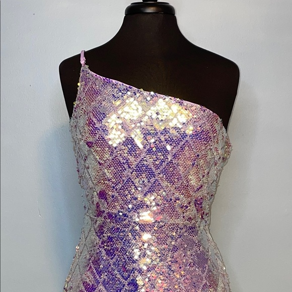 Faeriesty Elegant Purple Sequin One-Shoulder Dress - Picture 3 of 15